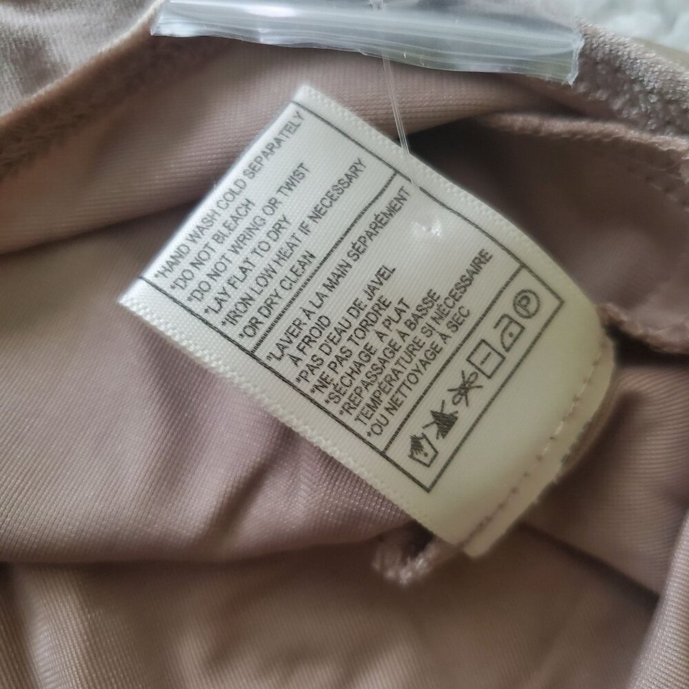 Bb Dakota womens Mini Skirt Size Small Velvet wrap Pale Gold Color Ruffle New - Picture 13 of 16